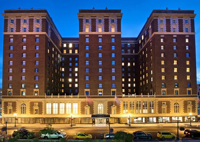Syracuse hotels near Carrier Dome