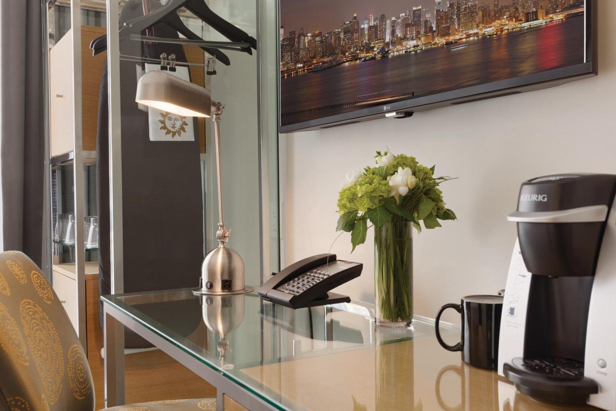 Executive Queen Room