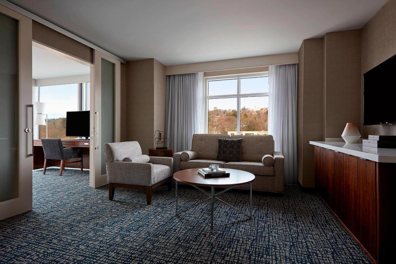 One Bedroom King Suite