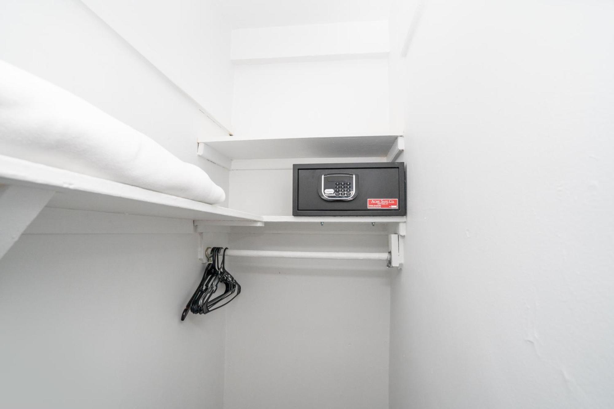 Private Single Room