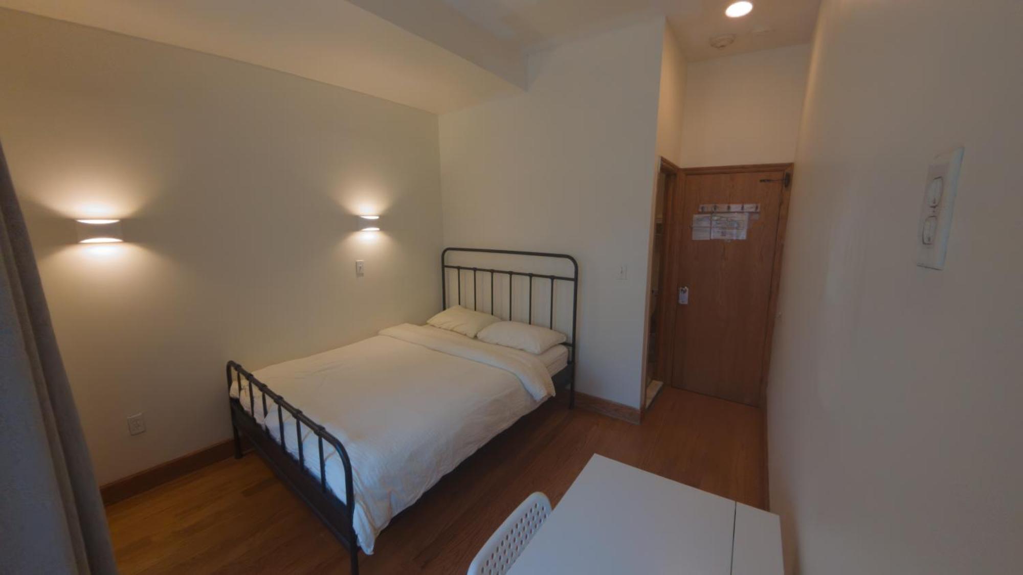 Double Room Private Bathroom