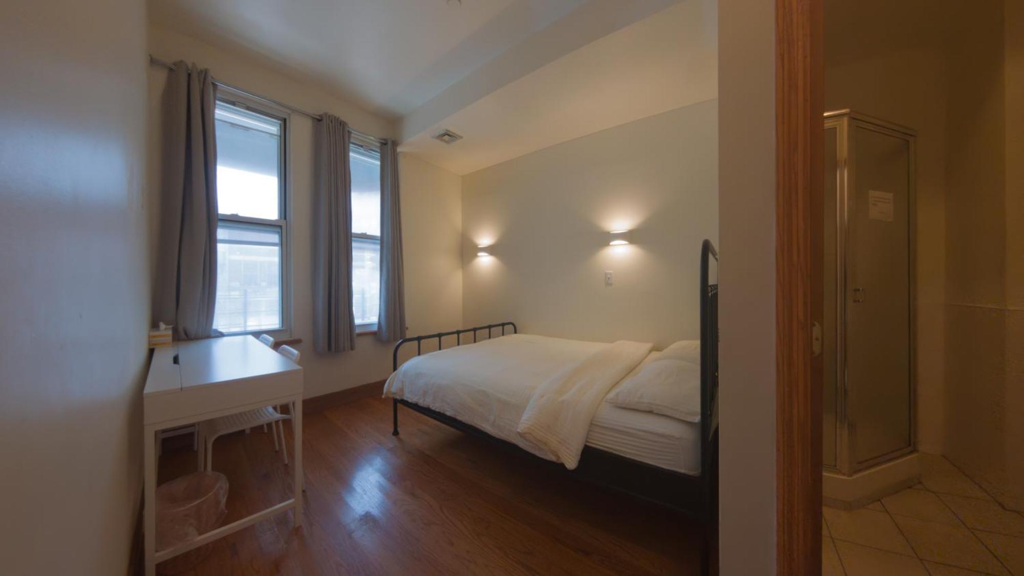 Double Room Private Bathroom