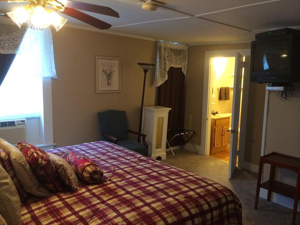 Standard King Room