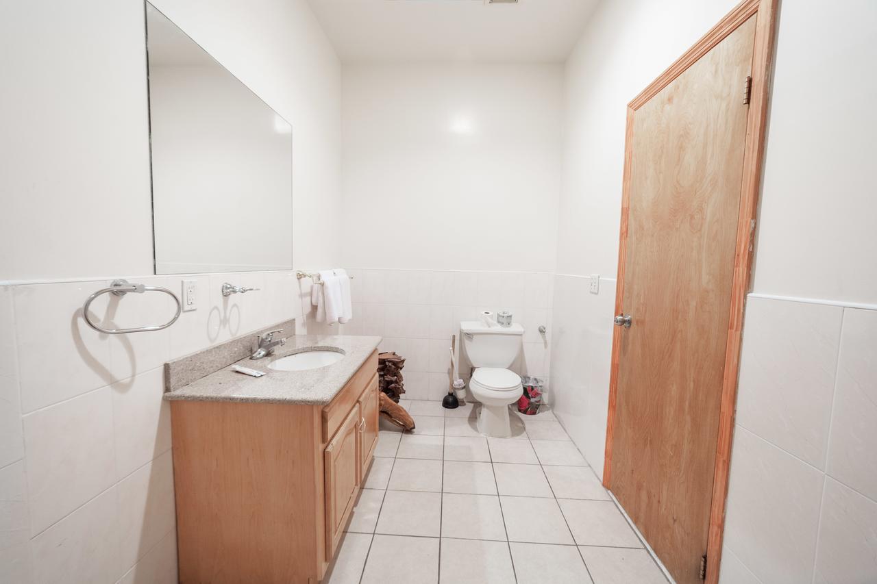 Deluxe Quadruple Room Private Bathroom