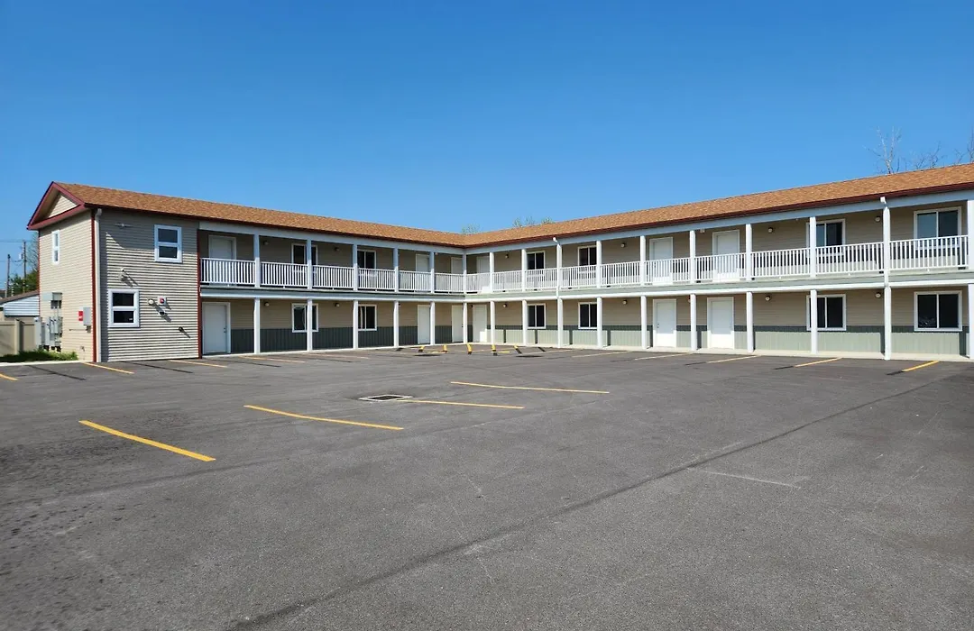 Driftwood Motel-1