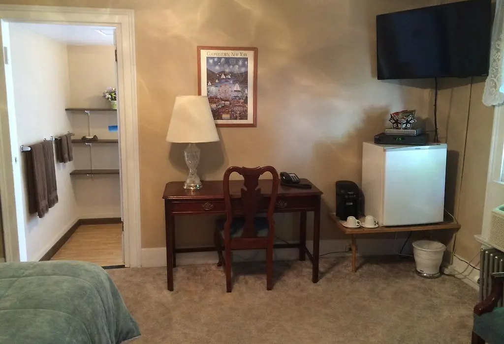 The Tunnicliff Inn-1