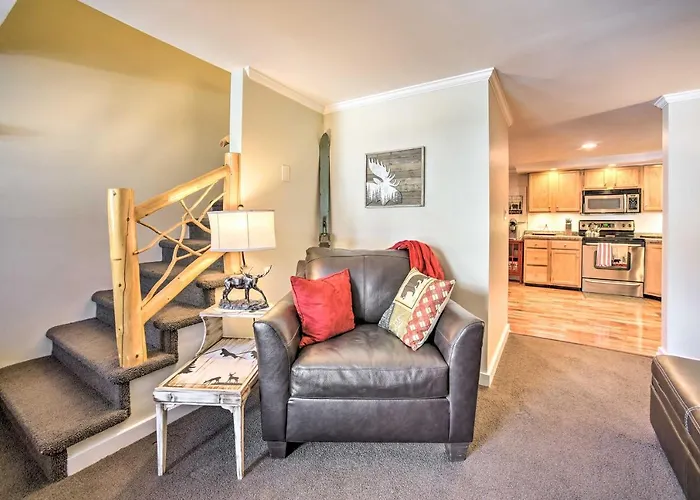 1 Block To Downtown: Cozy Condo By Mirror Lake Lake Placid