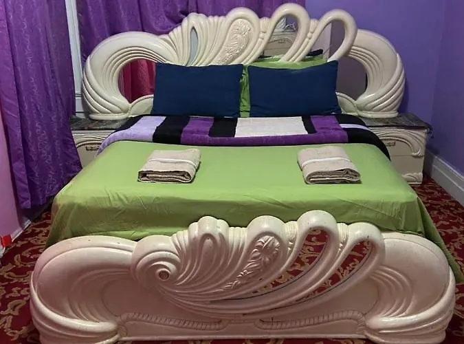 Boutique A Lavish Room In Queens New York