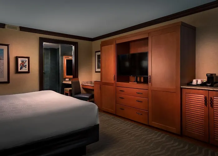 Niagara Falls hotels near Niagara Falls Conference Center