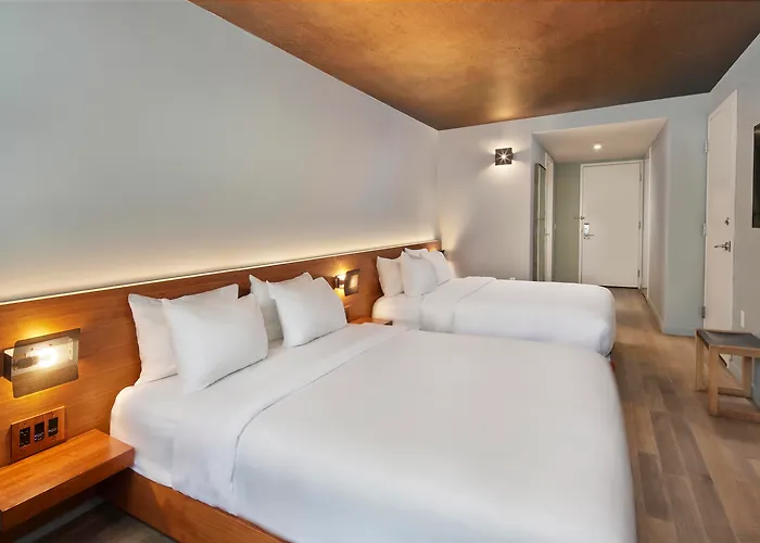 Truss Hotel Times Square New York met golfbaan