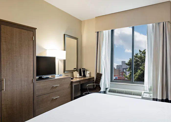 Holiday Inn Express Brooklyn By Ihg New York
