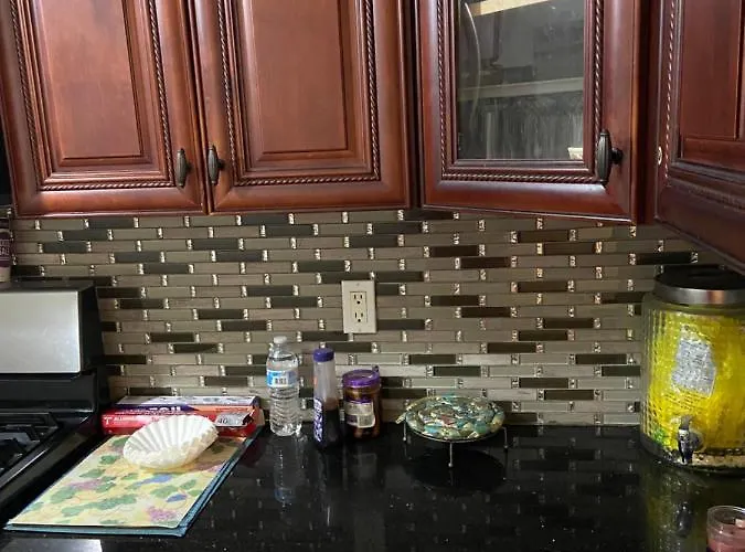 A Cheap Family Room In Queens ニューヨーク