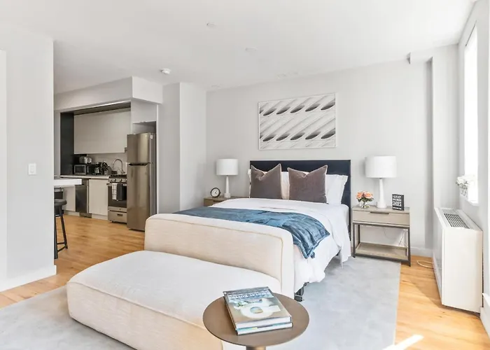 Privates Luxe Studio Suite In Upper East Side With Charming Juliet Balcony New York