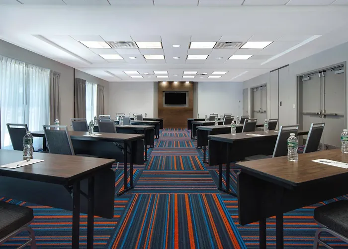 Yonkers Hotels