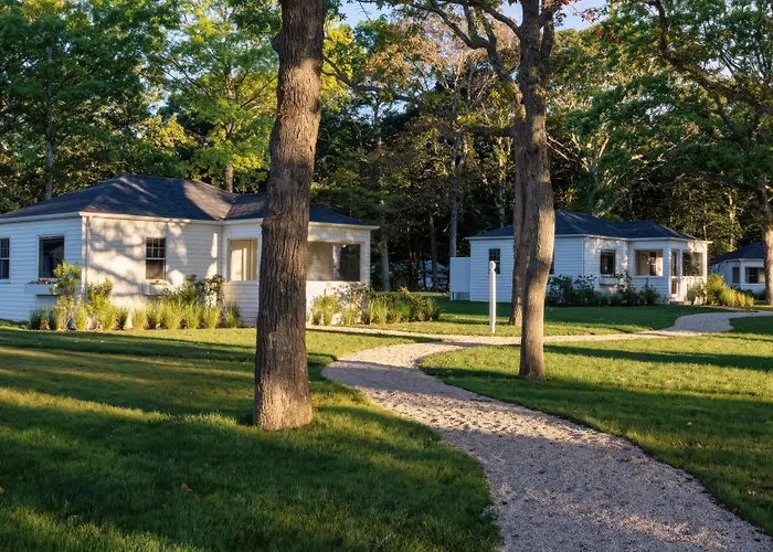 Silver Sands Motel & Beach Bungalows Greenport