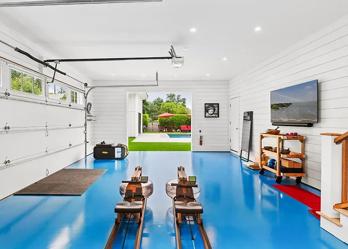 Seven Resort Style Inn Near Beach Shelter Island Heights