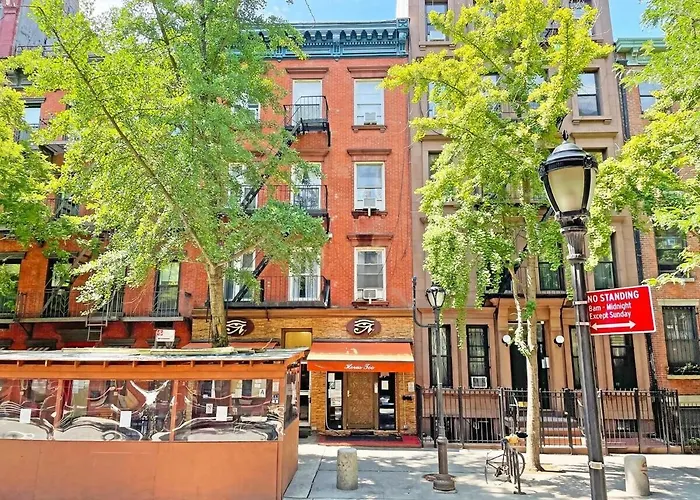 Great Studio Location In Times Square Near Subway New York