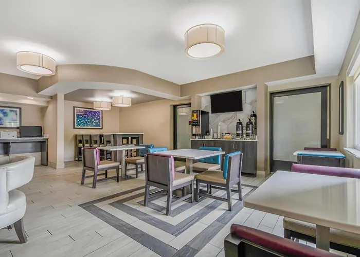 Fairport Hotels