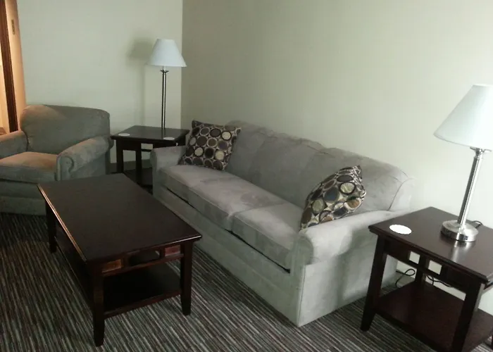 Pet friendly Rodeway Inn Little Falls