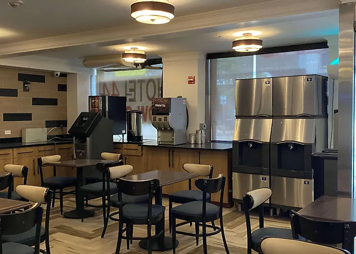 Ramada By Wyndham New York Times Square West Hotel