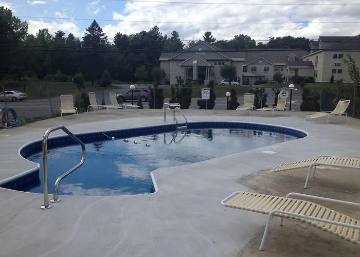 Top Hill Motel Saratoga Springs