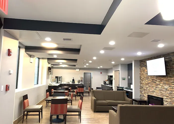 Hotel Wingate By Wyndham Jfk Airport, Far Rockaway Ny New York