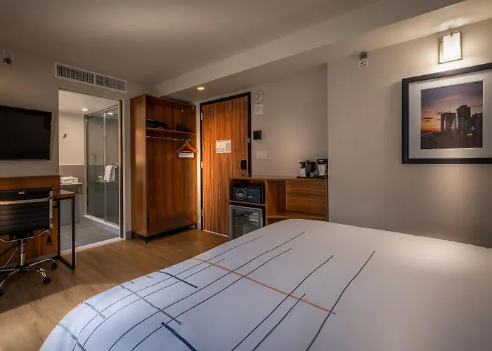 Hotel La Quinta By Wyndham Time Square South New York