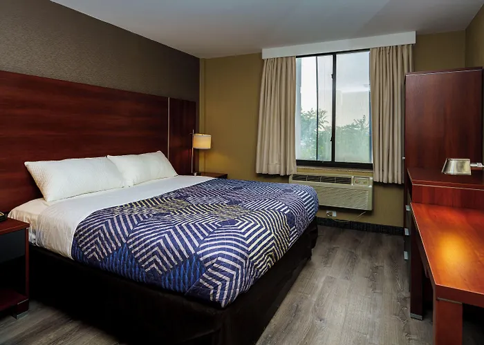 Sky Hotel Flushing/Laguardia Airport New York