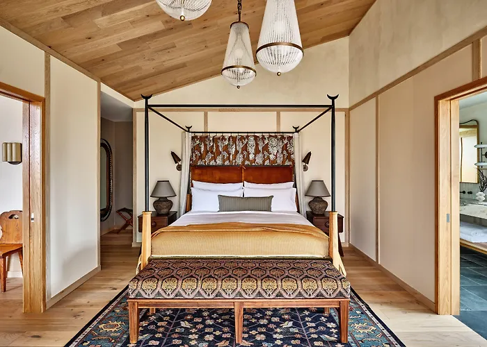 Gardiner Hotels
