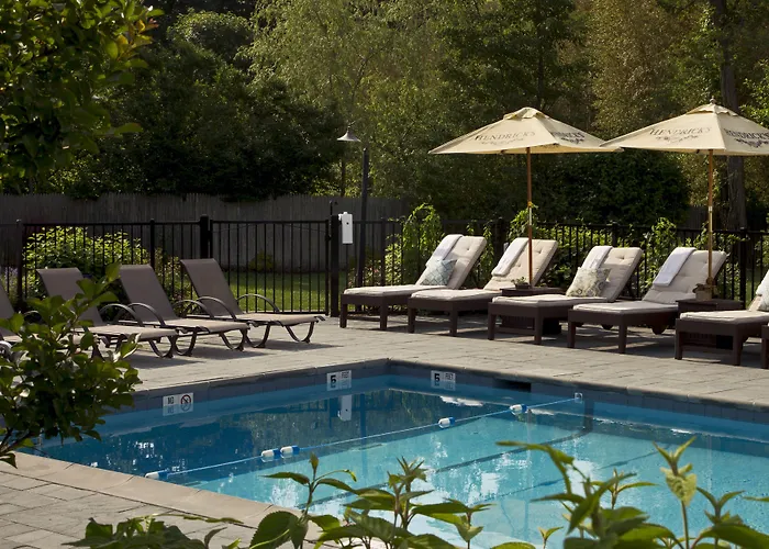 Shelter Island Heights Hotels