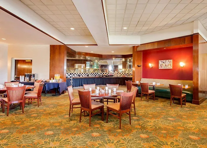 Ramada By Wyndham Fishkill Hotel