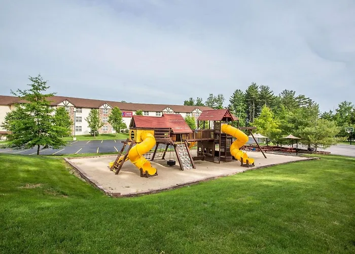 Comfort Suites Lake George - Queensbury