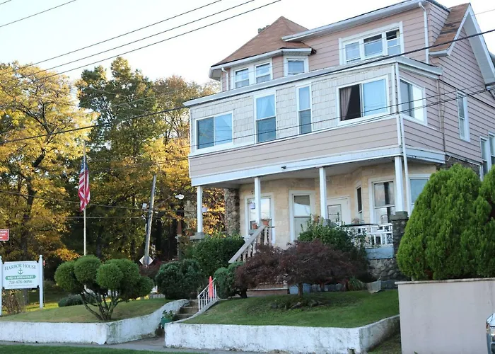 Harbor House Bed And Breakfast New York